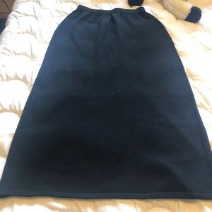 ST JOHN BASICS KNIT VERY LONG SKIRT BLK SZ 12